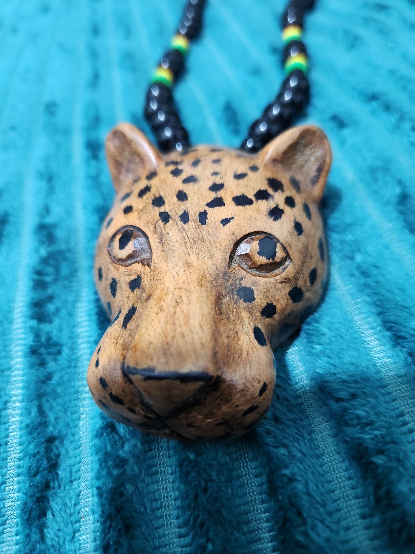 Black Glass beaded Necklace with Leopard š Head